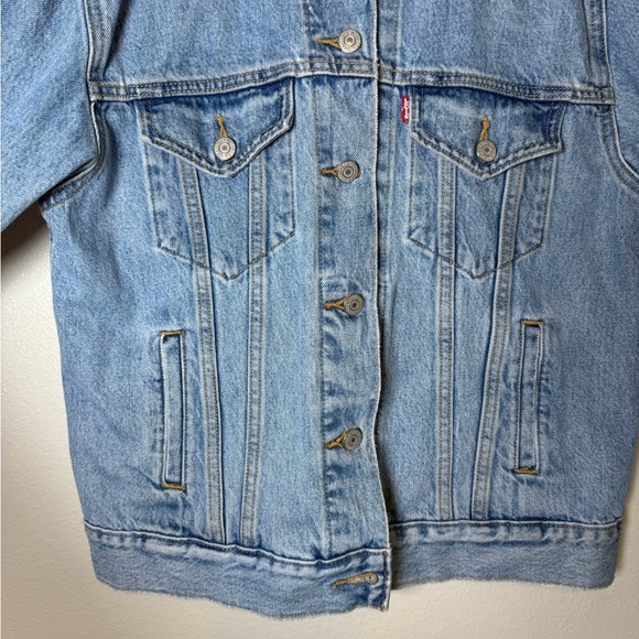 Vintage Blue Denim Jacket with Silver Sparkle Detailing - Picture 4 of 9